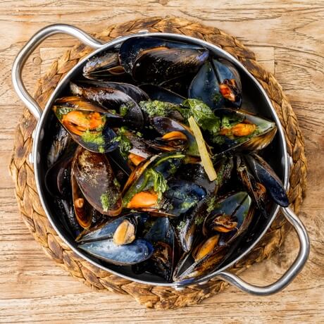Mussels with white wine, celery, garlic and parsley